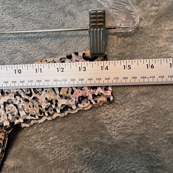 Victorias Secret Women Y2K The Lacie Animal Cheetah Leopard Print Thong One Size - Picture 8 of 10
